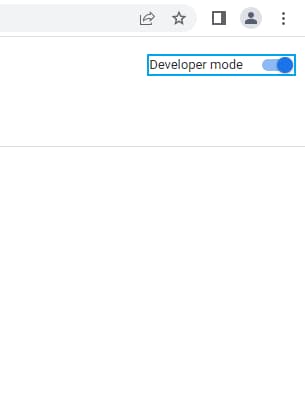 Developer mode toggle button is highlighted in the Chrome Extensions section.